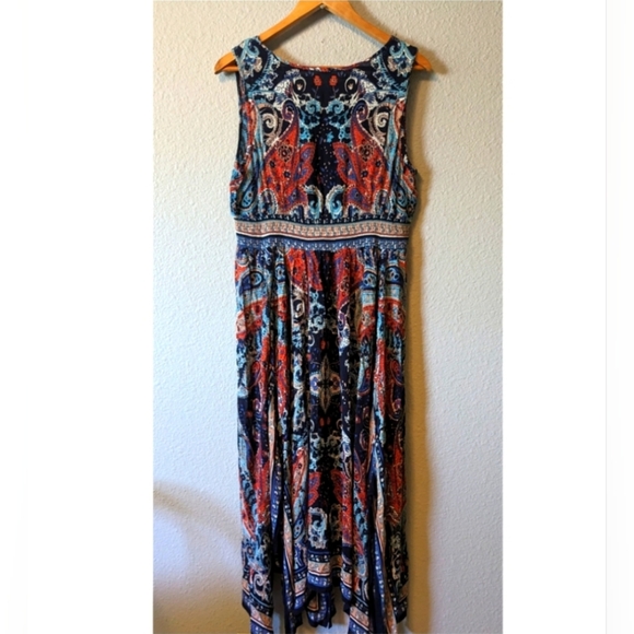 Bila Paisley Handkerchief Maxi Dress - Picture 5 of 9